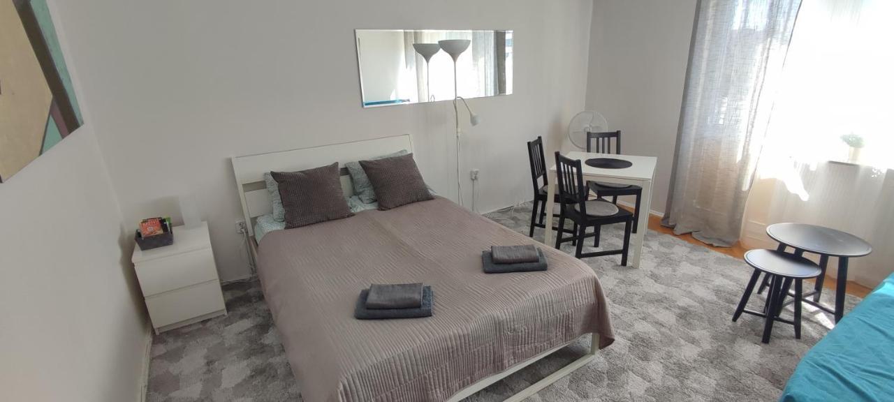 Top Apartamenty Centrum - Metro Rondo Onz Varšava Exteriér fotografie